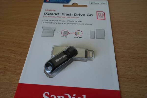 iXpand Flash Drive Go pro iphone a ipad