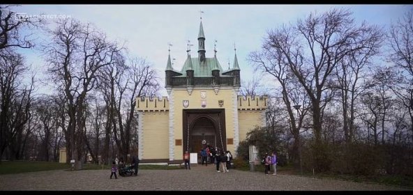 Pavilon Klubu českých turistů (Zrcadlové bludiště na Petříně)