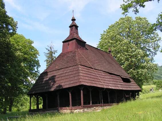 Soubor:Topola.dr.cerkva1.JPG – Wikipedie
