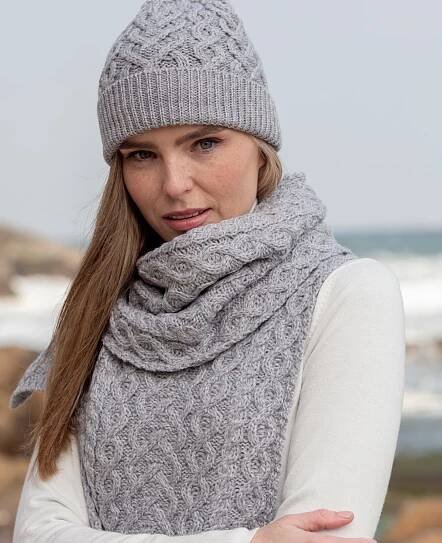 SUPER SOFT HEART DESIGN HAT X4943