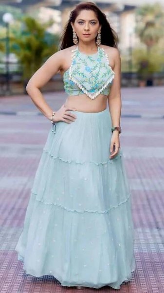 Sonalee Kulkarni redefines grace with her classic style