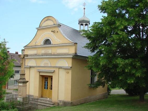 Obec Charváty
