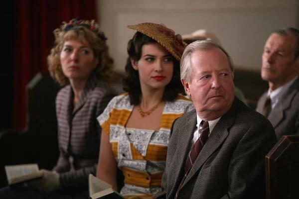 Slečna Marplová - Vraždit je snadné - Z filmu - Jemma Redgrave, Camilla Arfwedson, Tim Brooke-Taylor