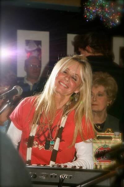 Kim Carnes: Official Website of the Grammy Winning Singer-Songwriter 