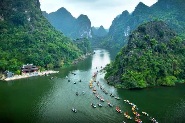 Vietnam ve znamení Holywoodu aneb celebritou v Krajinném komplexu Trang An