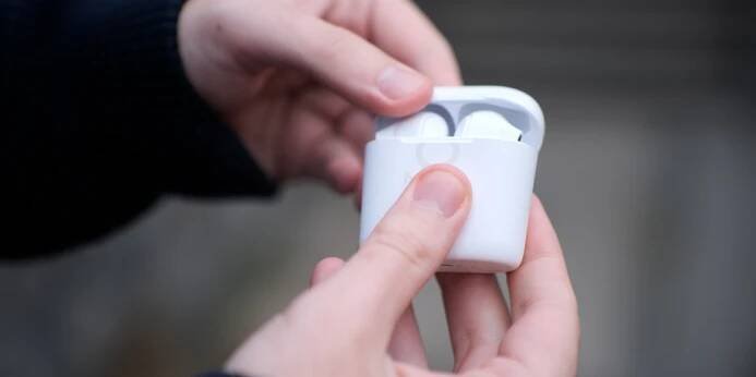 Recenze O2 Pods: To myslí vážně?! - Techarena.cz 