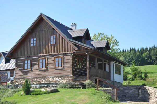 Roubenky - Pila Novotný Jilemnice, stavební a truhlářské řezivo, dřevostavby