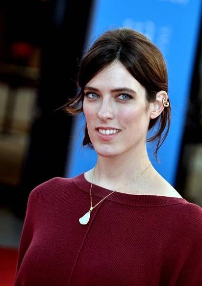Rebecca Thomas - Wikipedia