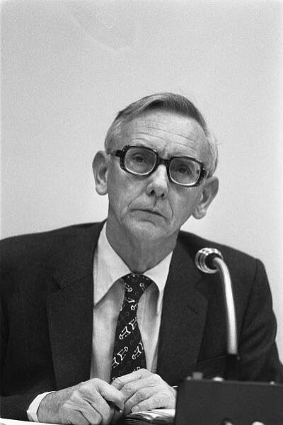 Soubor:Max van der Stoel (1981).jpg – Wikipedie