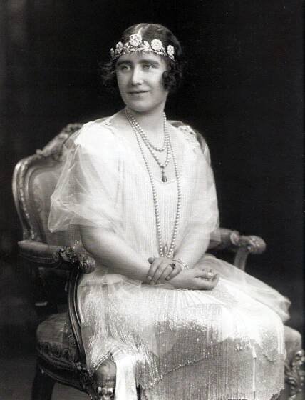 Which tiara to choose for the wedding? 13
