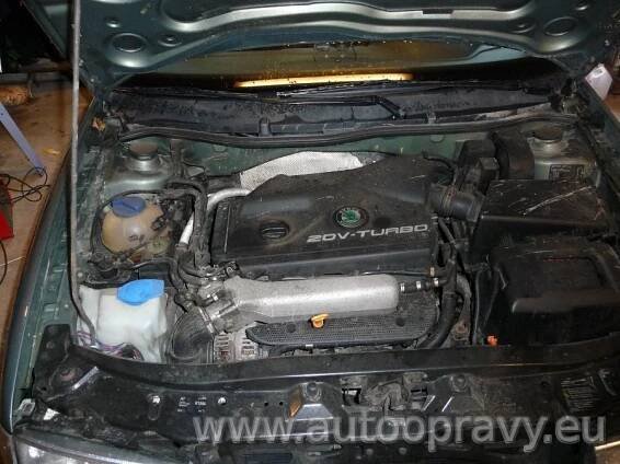 Výměna rozvodů a vodní pumpy – Octavia 20v turbo - www.autoopravy.eu