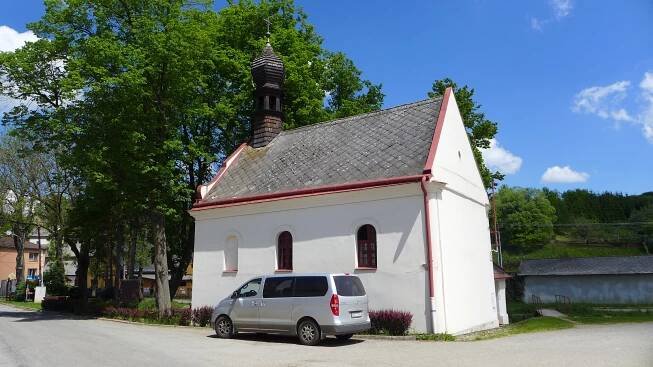 Soubor:Hybrálec - kaple sv. Václava 01.jpg