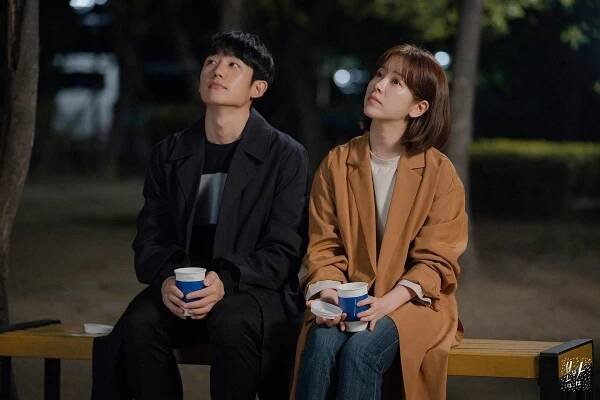 Recenze: Seriál One Spring Night řeší pomyslné nehojící se vředy na kůži korejské společnosti a plyne pomalu jako chladný jarní den