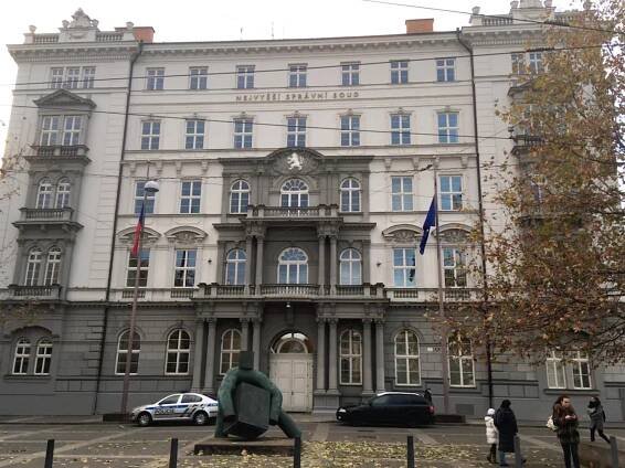 Flaxová je v pracovní neschopnosti, jednání u... | iROZHLAS - spolehlivé zprávy