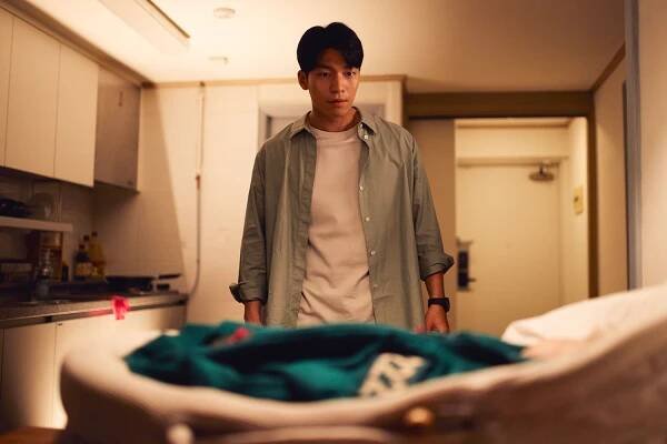 Wi Ha-joon as Hwang Jun-ho in season 3 of 'Squid Game'