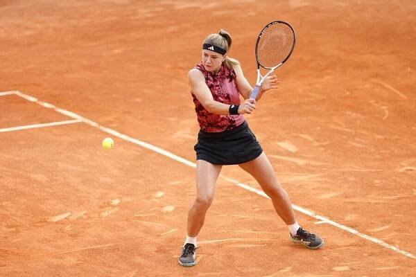 Česká tenistka Karolína Muchová na antukovém turnaji WTA 1000 - Kdy hrají Češky a Češi tenis v Římě na Italian Open