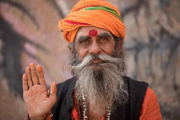 sadhu-varanasi-india-2