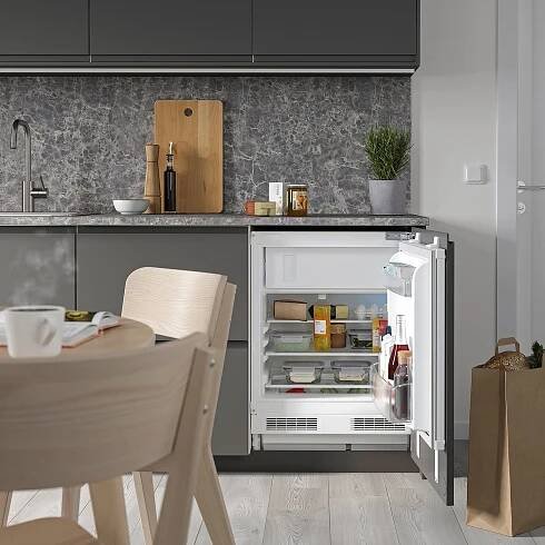 TYLLSNÄS Lednice s mraz. přih. pod pr.des - IKEA 500 vestavné 92/15 l