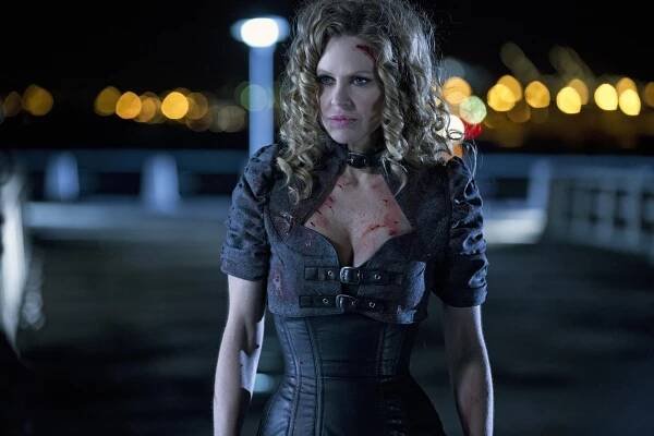 Kristin Bauer van Straten