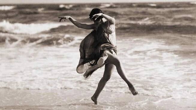 Isadora Duncanová: Tragédia a vášeň - Masis.EU