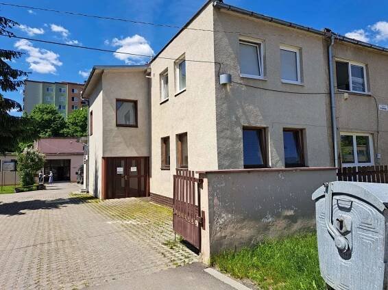 stredná odborná škola obchodu a služieb, dolný kubín