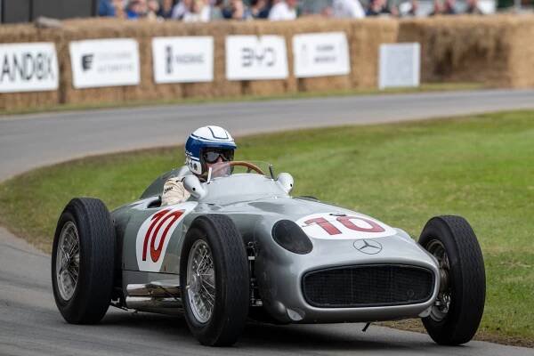 Jochen Mass at Goodwood FOS 2024 - Jochen Mass - eine Rennfahrerlegende