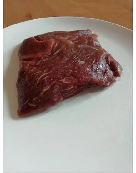 Hovězí FLANK STEAK mr. 1kg (kalibr 300g 1ks +-15g)