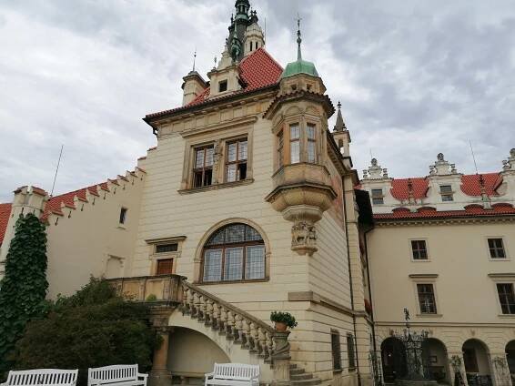 Kam na výlet s Naší krásnou zahradou: za krásou, poznáním i pohádkami do Průhonického parku a zámku, kde se zabaví celá rodina