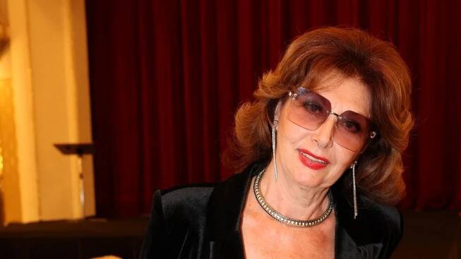 Saskia Burešová pohřbila manžela: Loučení bez hostů i karu | Blesk.cz