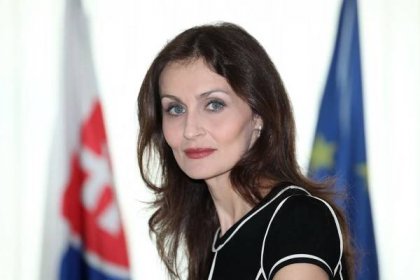 Ministerka zdravotníctva SR, doc. MUDr. Andrea Kalavská, PhD.: „Ak Slovenská lekárnická komora predloží právny návrh úpravy vlastníctva lekární, budem sa tým zaoberať.”