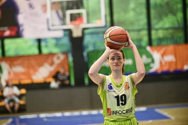 Kadetky U17 - | ZVVZ USK Praha