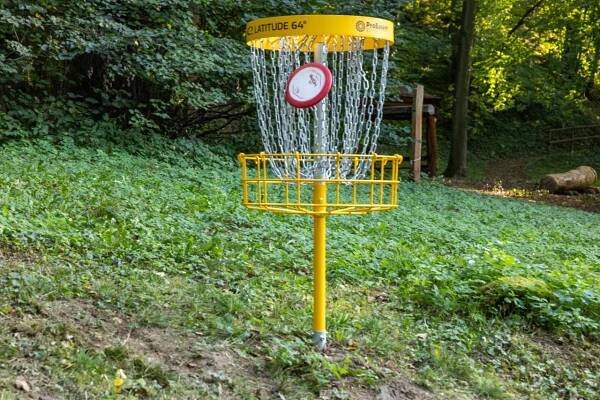 Discgolfové hřiště - Oficiální stránka města Benátky nad Jizerou
