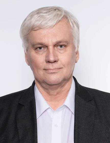 Těsné vítězství ANO. Strany řeší, zda „odstřelí“ Čunka