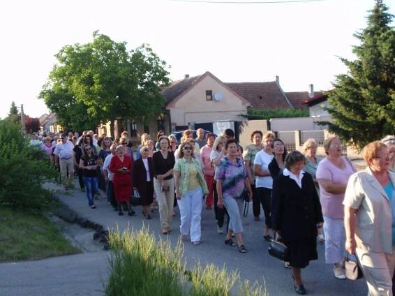 Slávnosť Božieho tela - Oficiální stránky obce Majcichov