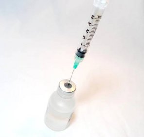Kojenec – první očkování Hexavakcína - Mamulik.cz - vše pro maminky