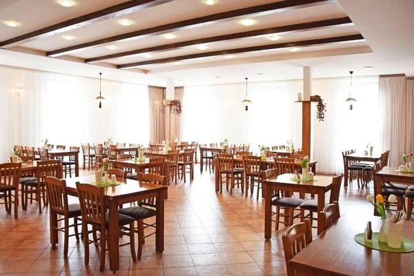 Restaurace a Penzion U Kostela foto 1