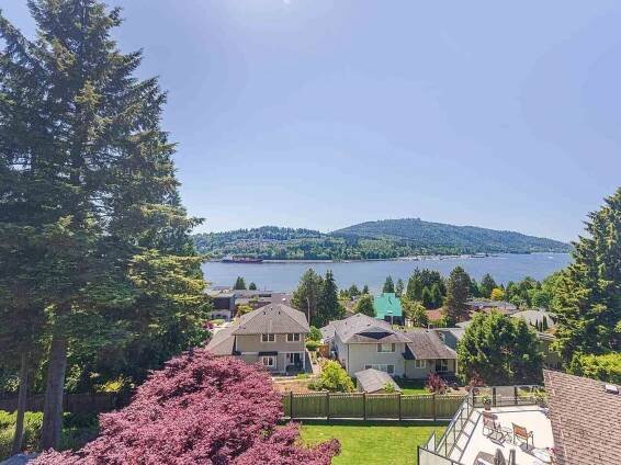 168 Roe Drive, Barber Street, Port Moody (R2590854)
