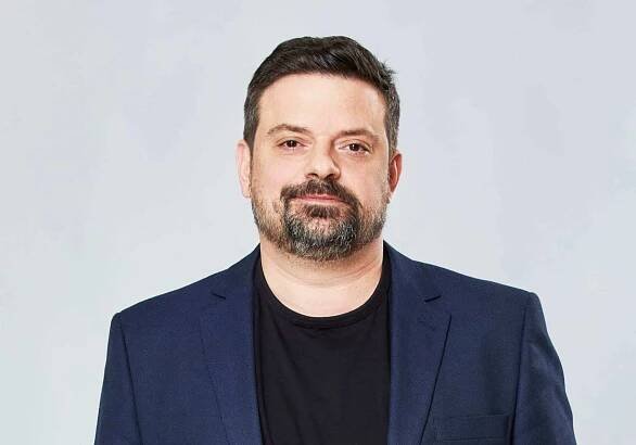 Filip Rajmont kvůli vztahu se studentem přišel před lety o práci. Dnes říká: Žiju sám, ale mám přátele
