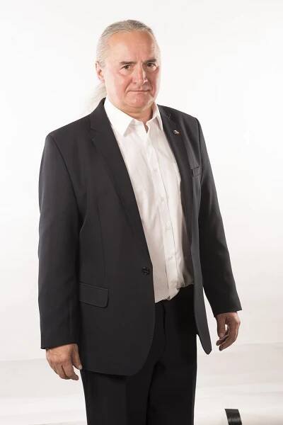Těsné vítězství ANO. Strany řeší, zda „odstřelí“ Čunka