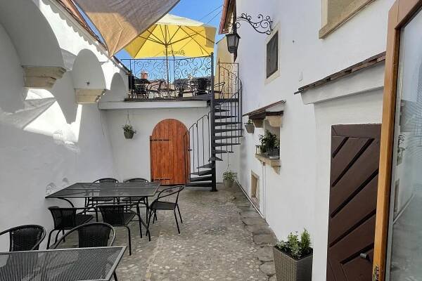 OM - indická a nepálská restaurace foto 1