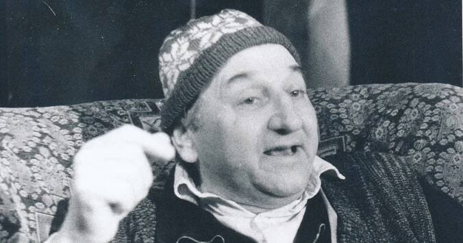 Zemřel herec a dabér Vlastimil Bedrna. Svůj hlas propůjčil postavě Homera Simpsona