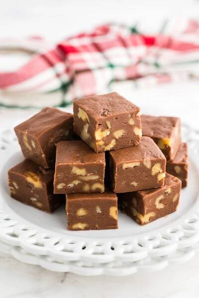 Velveeta Fudge Recipe - Easy, Creamy & Delicous Fudge!