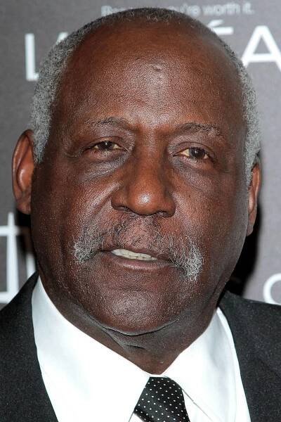 Richard Roundtree isCommissioner Pike