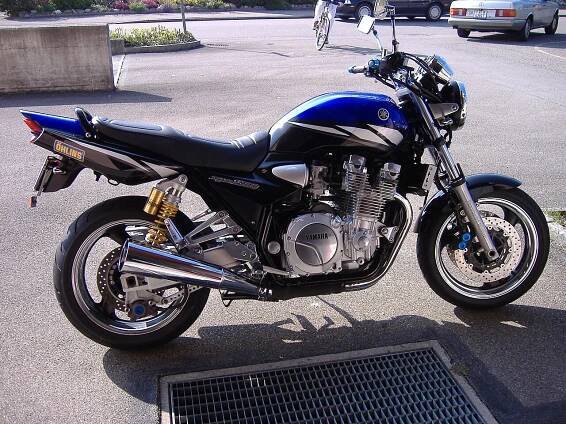 Soubor:Yamaha XJR 1300 Jg. 2003.jpg – Wikipedie
