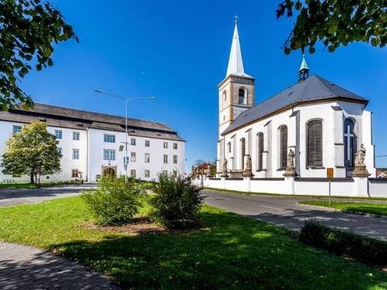 Hustopeče nad Bečvou – Tipy na výlet i dovolenou – Kudy z nudy