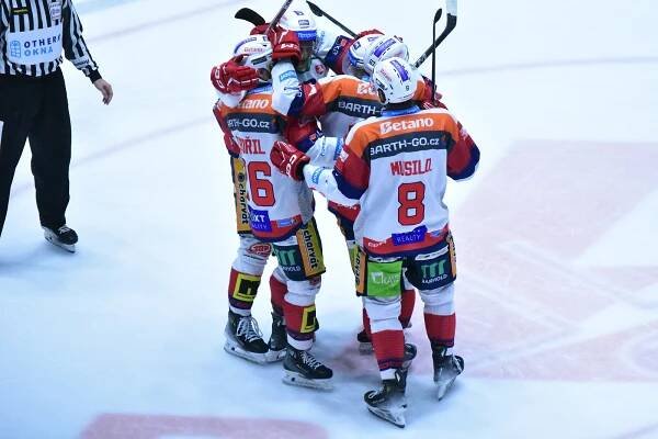 Pardubice v přeházené sestavě zdolaly Olomouc. Vomáčka čaroval v brance