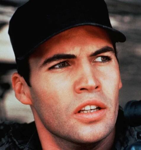 Billy Zane in Sniper 