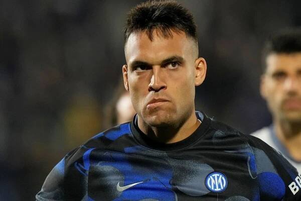 Zklamaný Lautaro Martínez po neúspěchu v Serii A