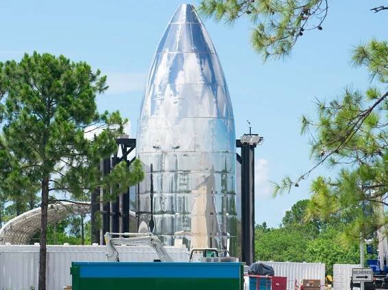 SpaceX's 'Starship' Prototype Coming Together in Florida (Photos)