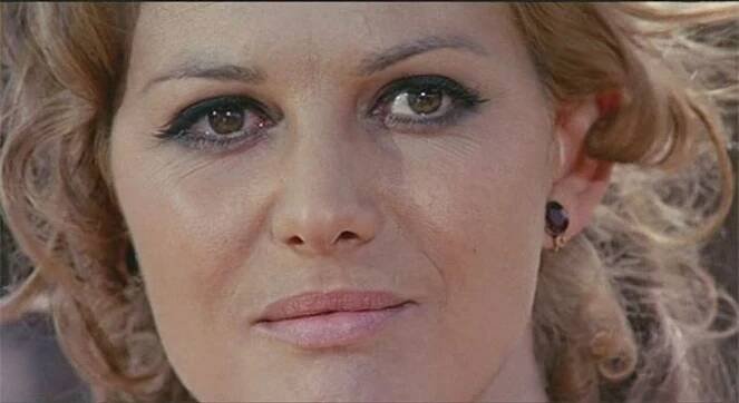 15. Claudia Cardinale - Tenkrát na Západě (1968) - r. Sergio Leone.jpg